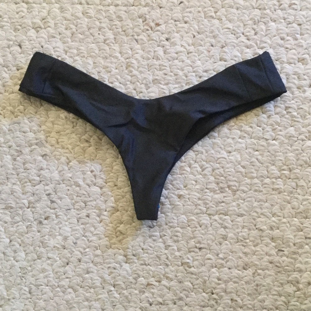 Thong bikini