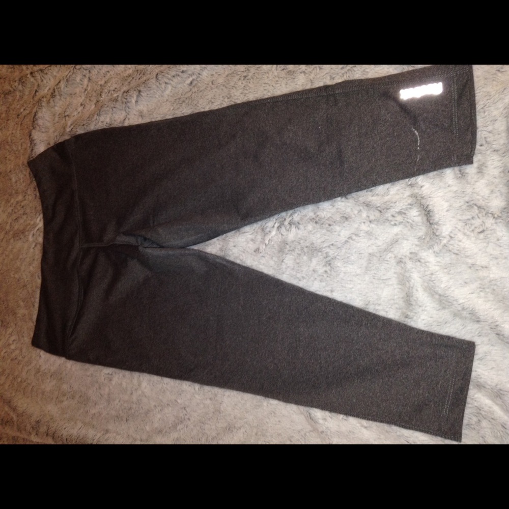 Reebok: cropped leggings