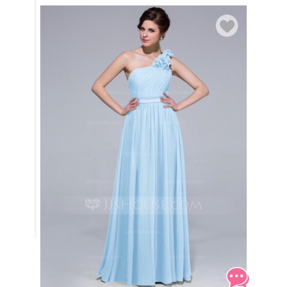 One shoulder chiffon dress