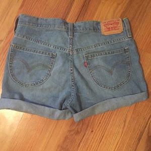 Vintage high waisted shorts *these run small*