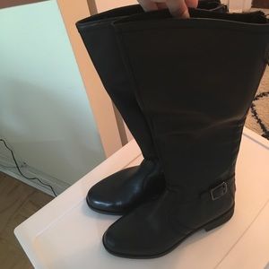 Black boots