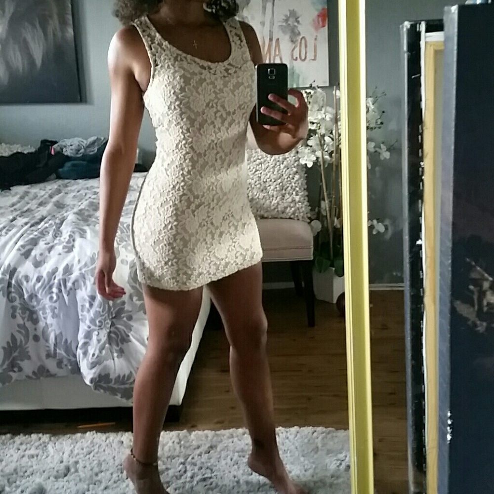 Issi Lace Mini Dress