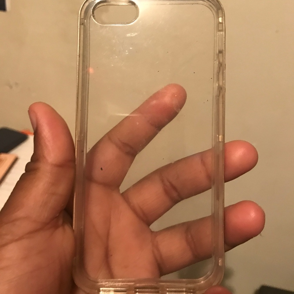 iPhone 5s gold case
