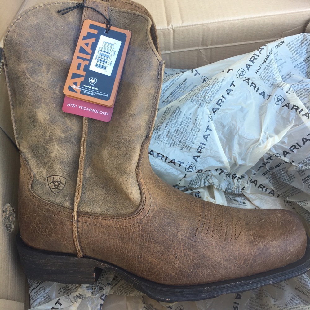 Ariat Rambler Cowboy Boots