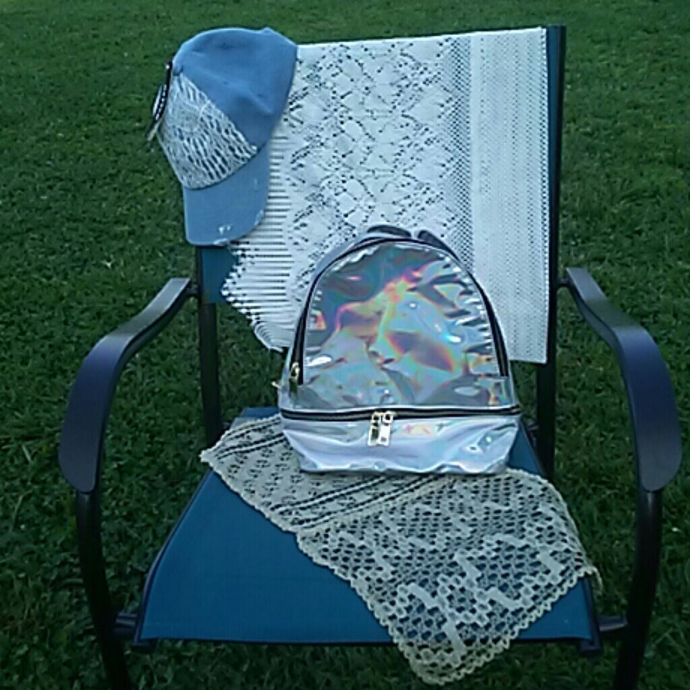 Fashion mirror backpack.