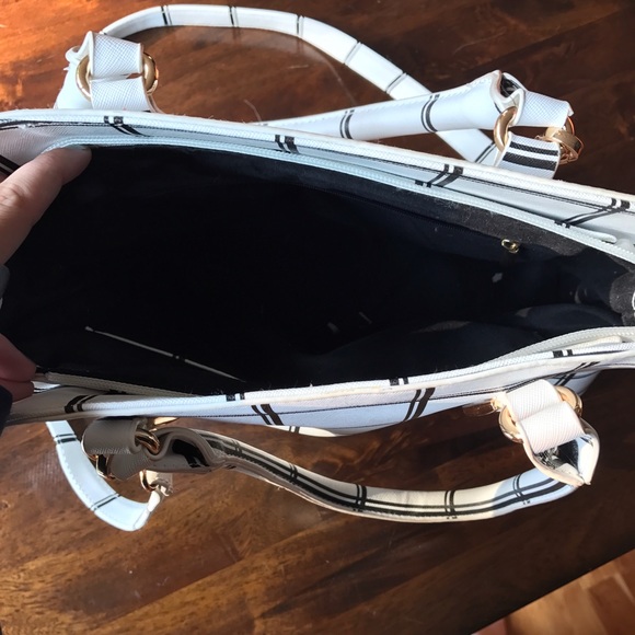 SOLD - Picture 3 of 4