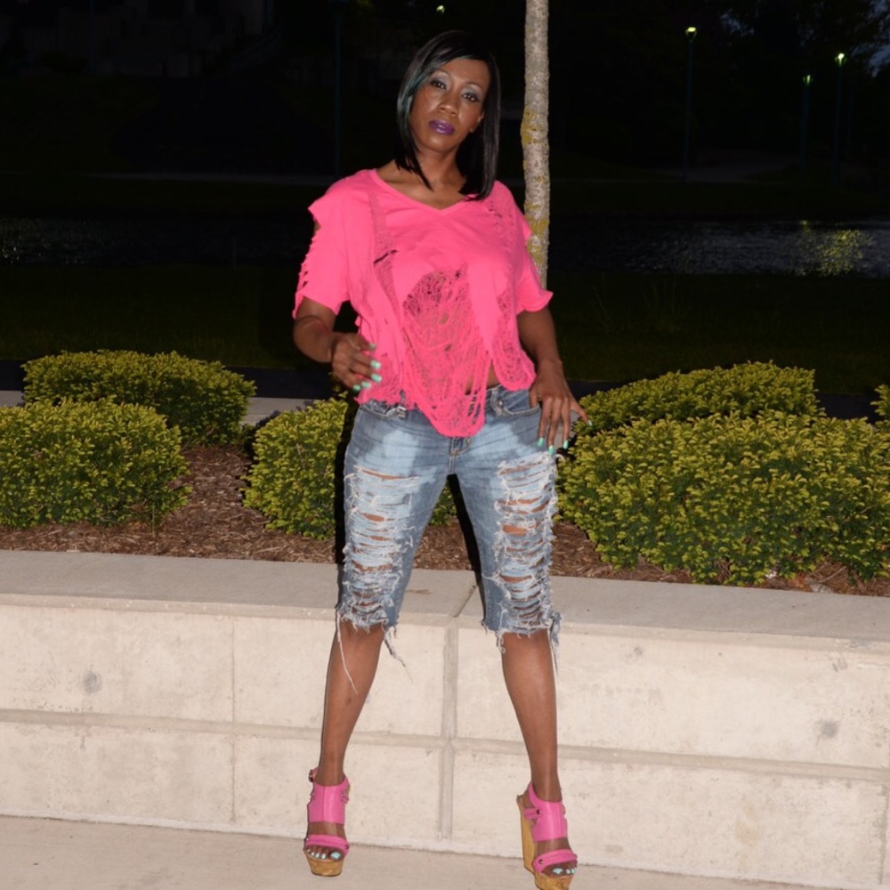 Custom Shredded Tee - Picture 4 of 6
