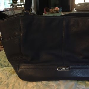 Authentic Coach 👛