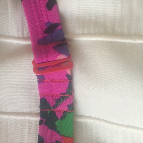 Cute, brightly colored printed bikini - Picture 3 of 3