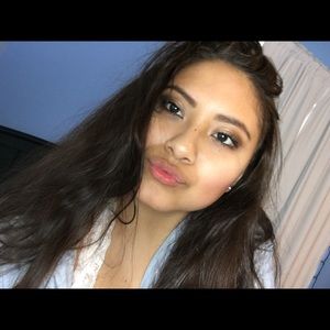 Meet your Posher, Edith