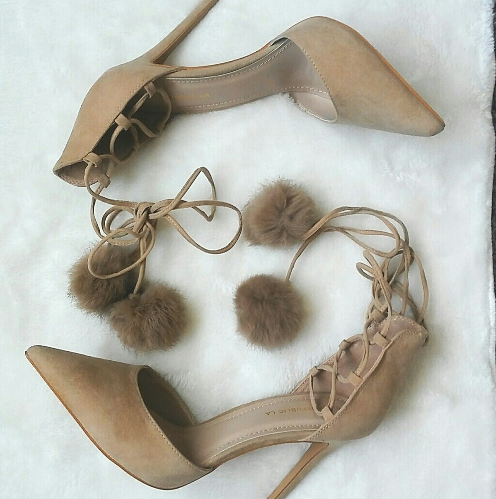 New out of box Shoe Republic cream heels