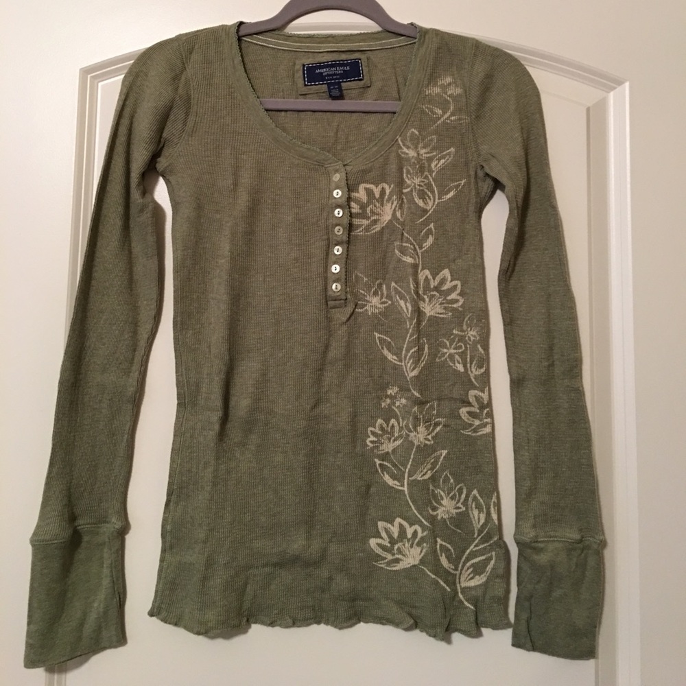 SOLD AEO size medium long sleeve shirt
