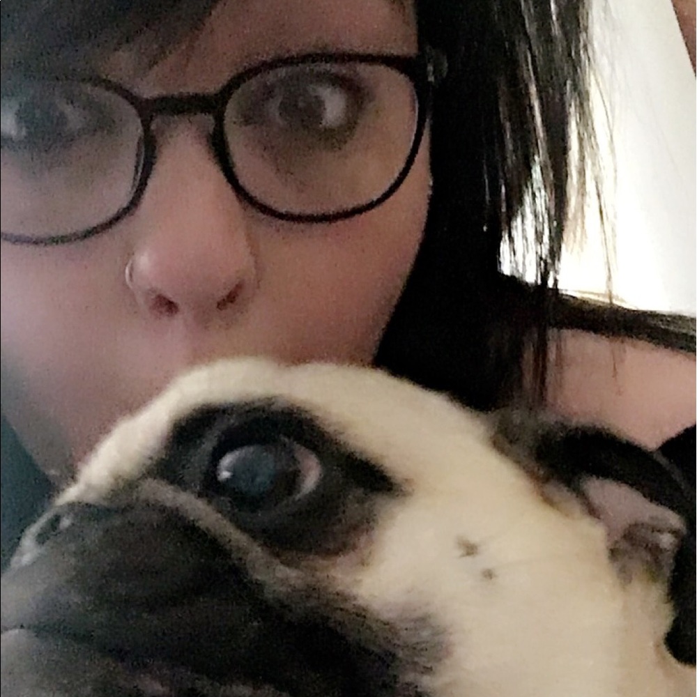 Meet your Posher, Hannah