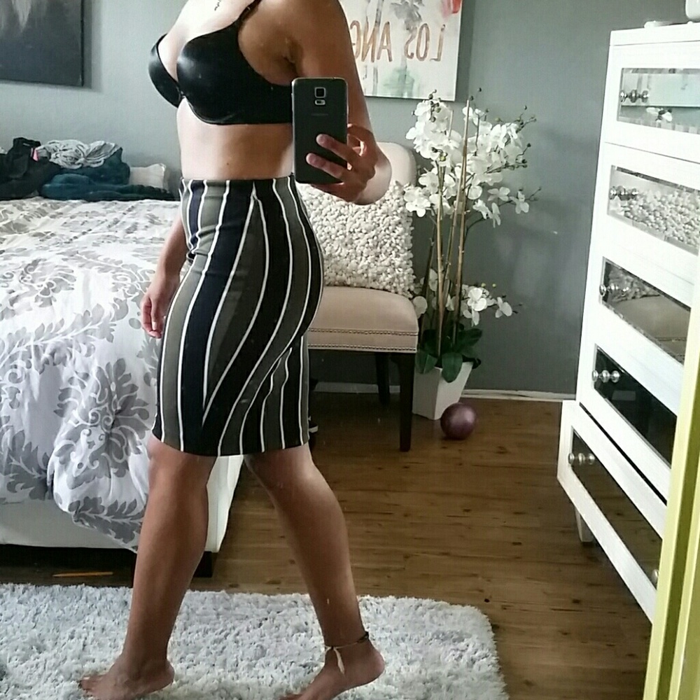 H&M Skirt w/ stripes