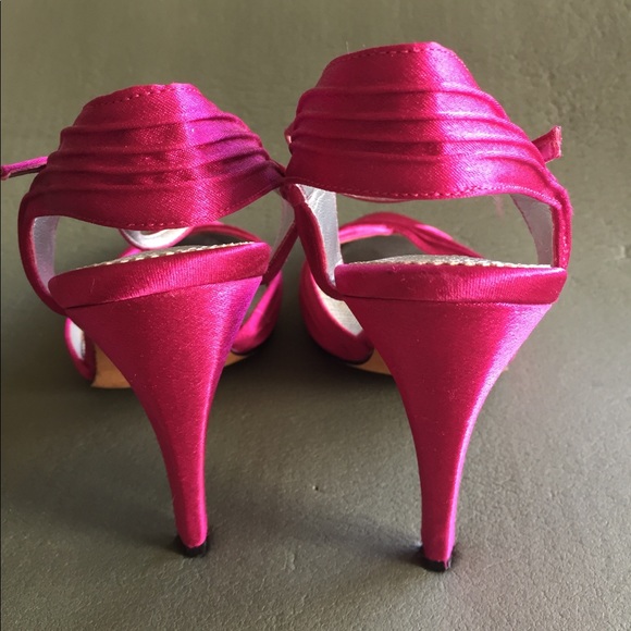 Hot pink Nina heels with shoe bag - Picture 4 of 7