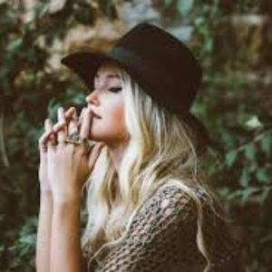 Meet your Posher, Denese