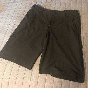 LuLuLemon Men's Black Golf Shorts - NEW