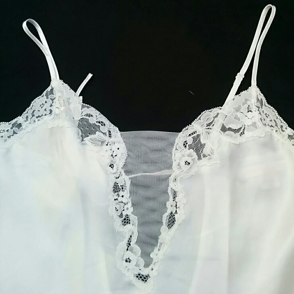 $10 VS Slip / Sleepwear - S