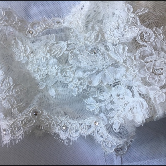 KLEINFELD bridal dress - Picture 2 of 8