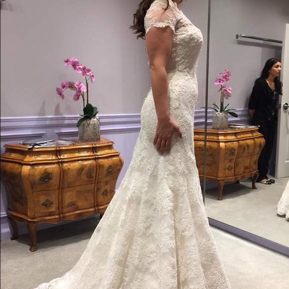 KLEINFELD bridal dress - Picture 5 of 8