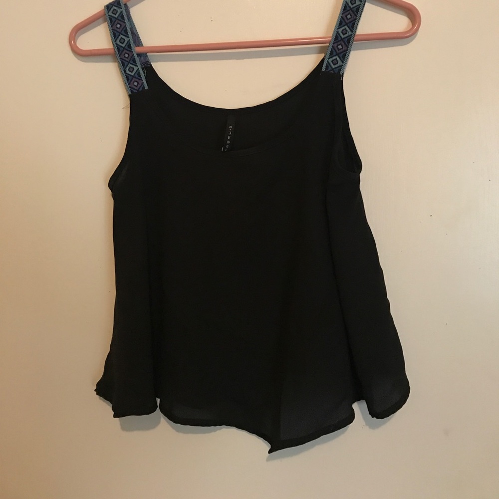 Flowy black top