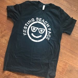 Unisex Large Resting Beach Face T