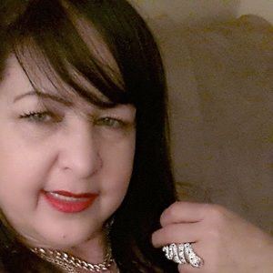 Meet your Posher, Janet