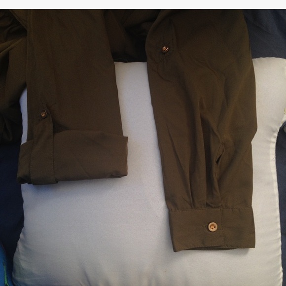 🌼 5 for $25🌼 Olive Green Dress - Picture 5 of 5