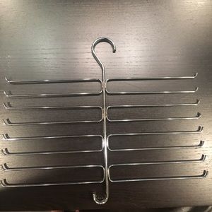 Chrome scarf hanger