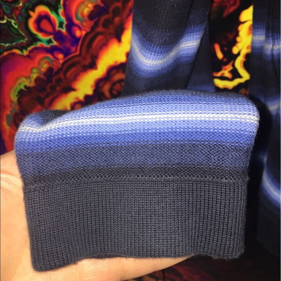 Men's Banana Republic Light Sweater - Picture 4 of 7