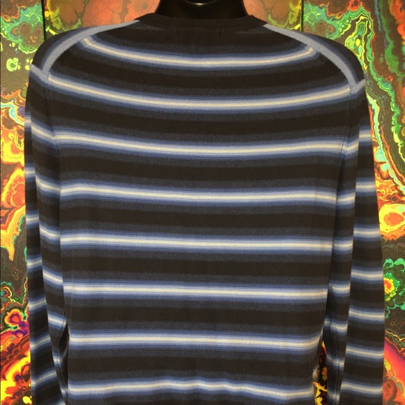 Men's Banana Republic Light Sweater - Picture 5 of 7