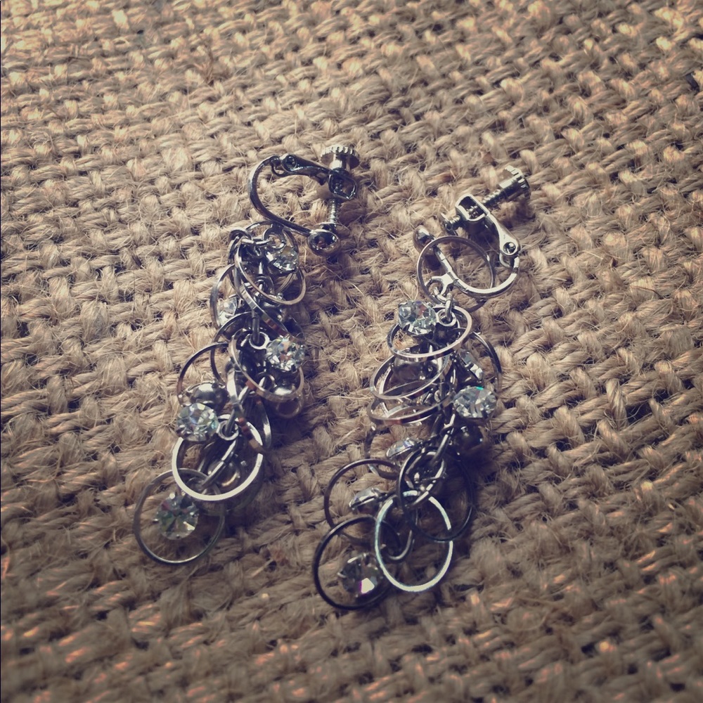 Clip earrings with clear gemstones