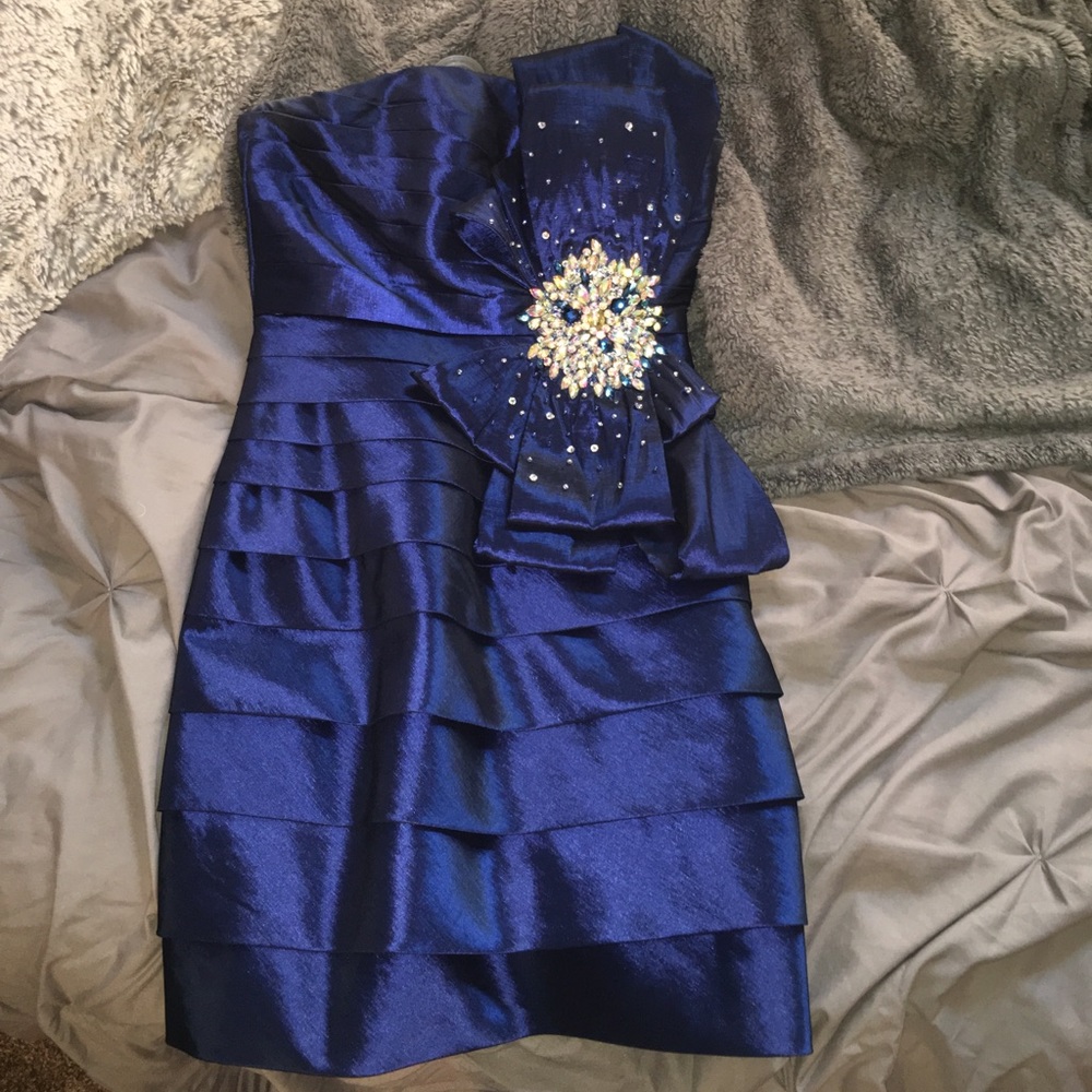 Tony Bowls homecoming/prom dress