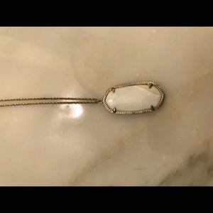 Kendra Scott drop down necklace
