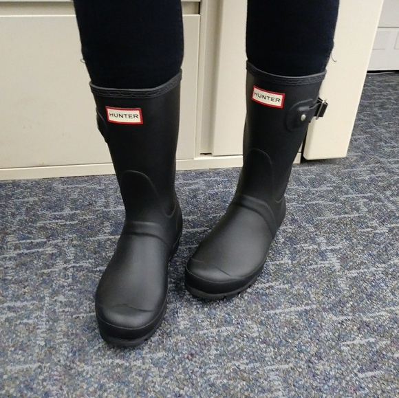 Hunter Shoes - 💘💖Perfect! HUNTER MATTE BLACK Short RAIN BOOTS 5