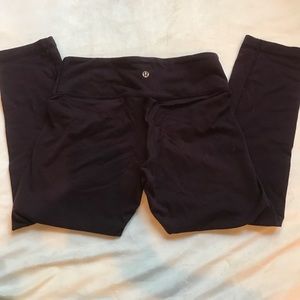 Lululemon wunder under crop plum color