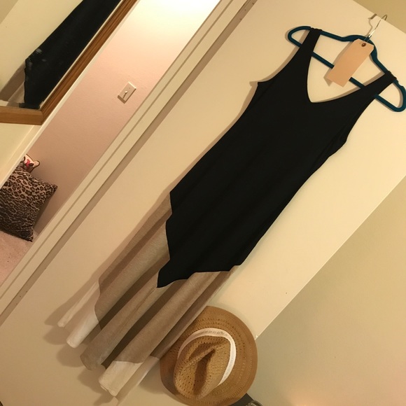 Neutral Block Maxi Dress - Picture 2 of 4