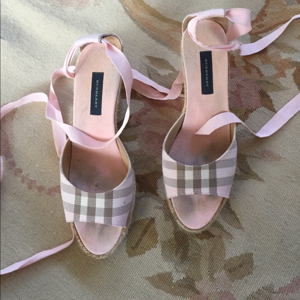 Lovely Burberry espadrilles!! Light pink! 💞 - Picture 2 of 6