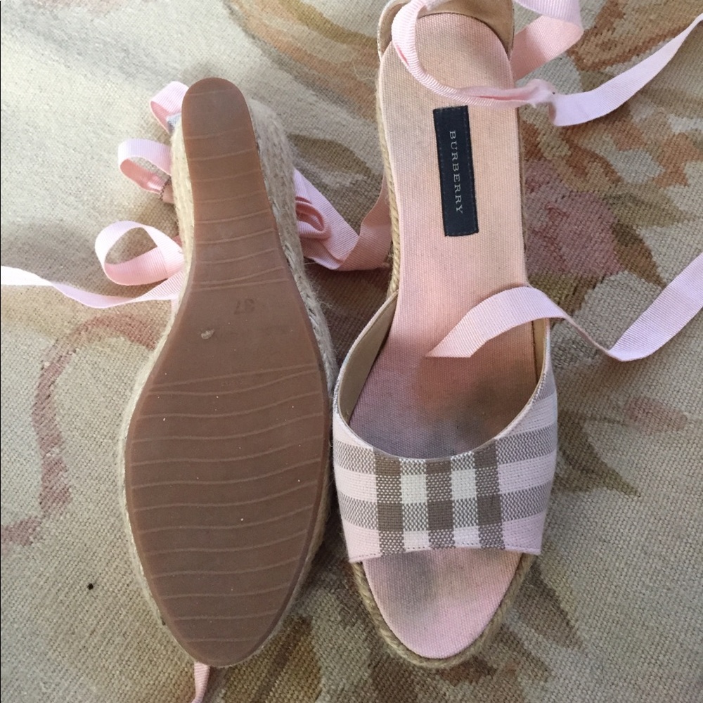 Lovely Burberry espadrilles!! Light pink! 💞 - Picture 4 of 6