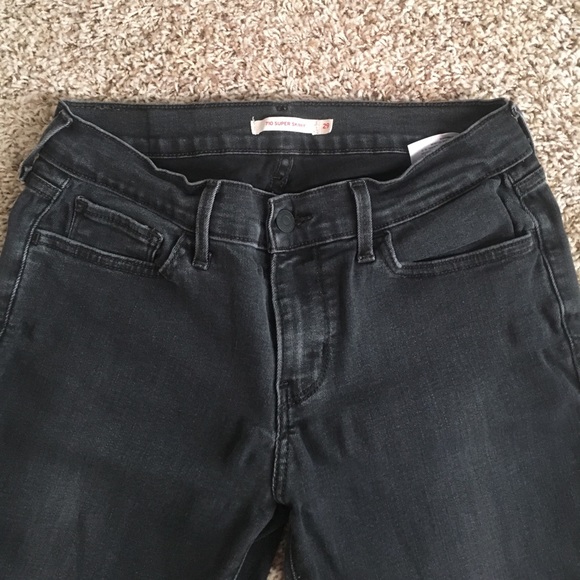 Black Levi Skinny Jeans - Picture 2 of 3