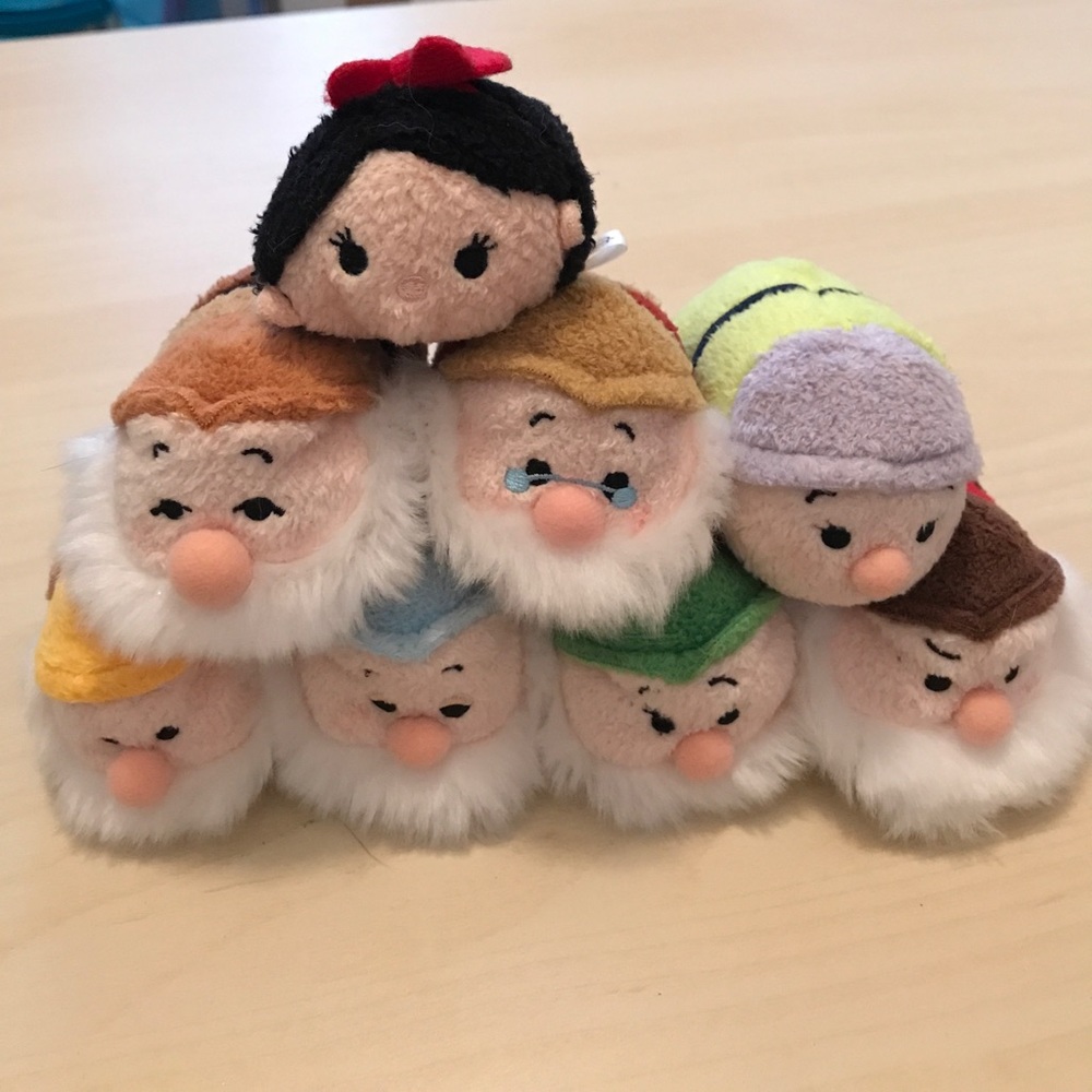 Snow White & Seven Dwarfs Tsum Tsum Lot