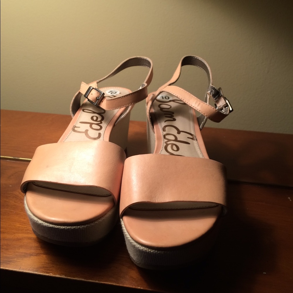 Ladies wedge sandals