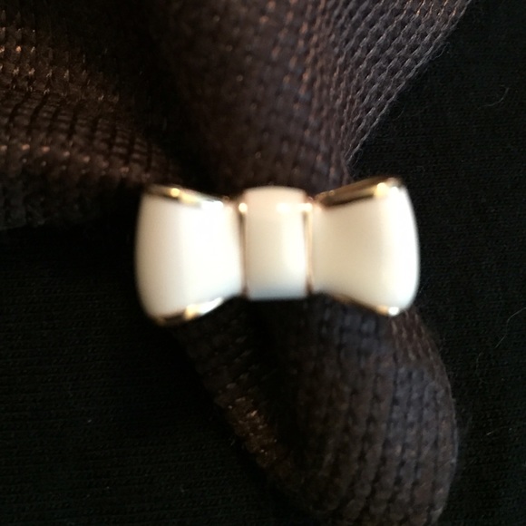 Kate Spade earrings and matching ring size 7 - Picture 2 of 3