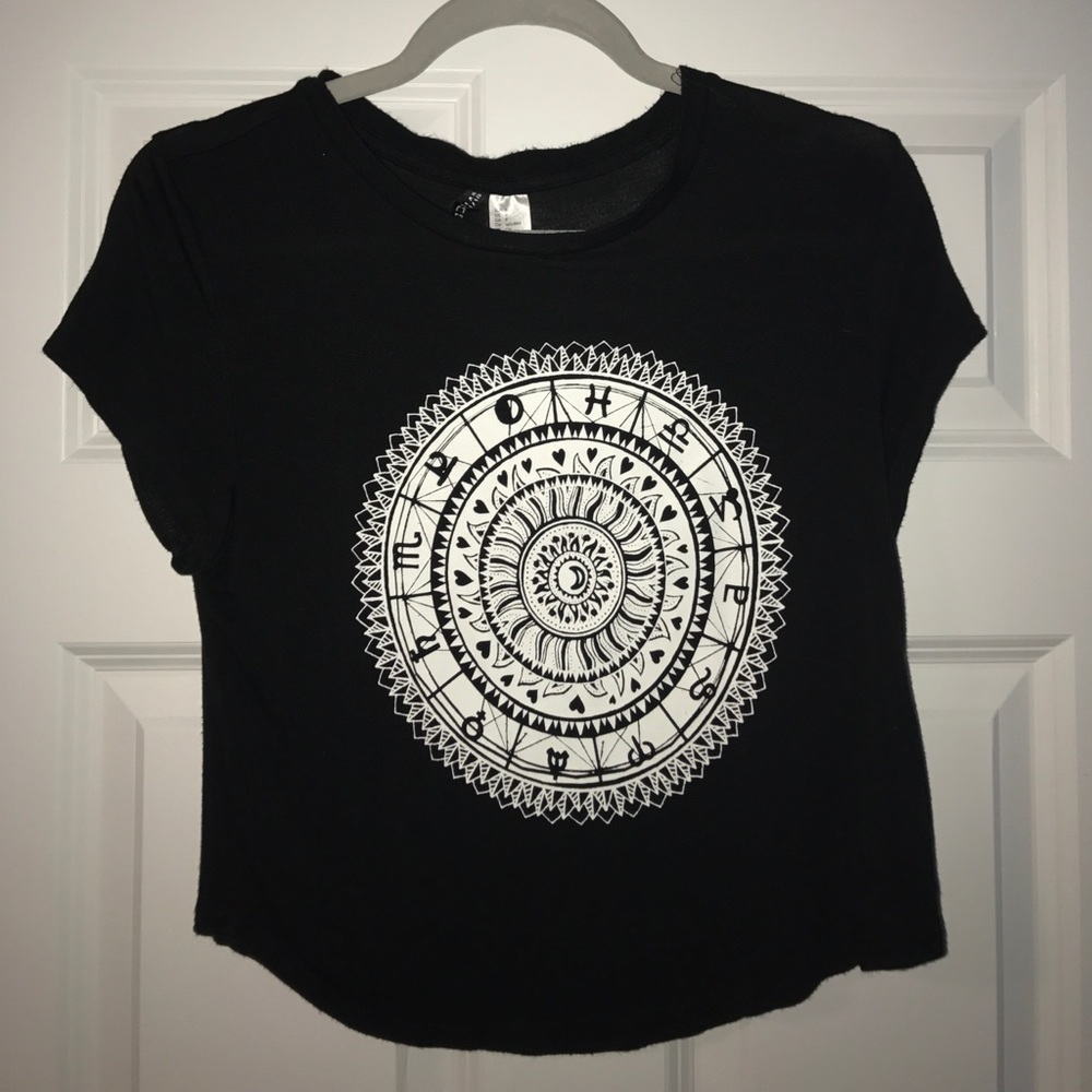 Black crop top (H&M)