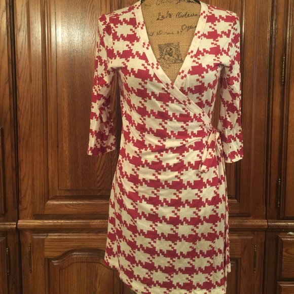 Weavers Dresses & Skirts - Weavers Red & White Wrap Dress