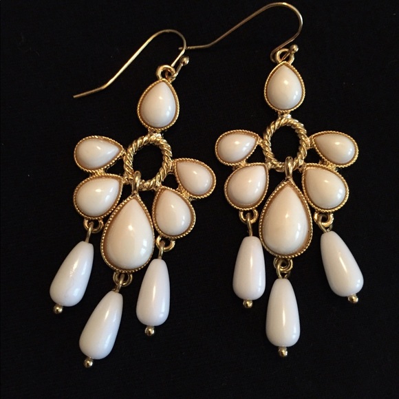 Lia Sophia two sets of earrings - Picture 2 of 3