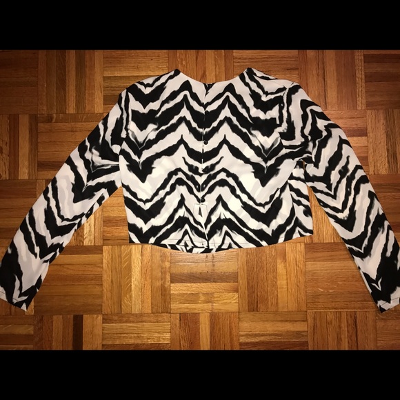 Crop top - Picture 3 of 3