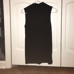GAP Black Sleeveless Turtleneck