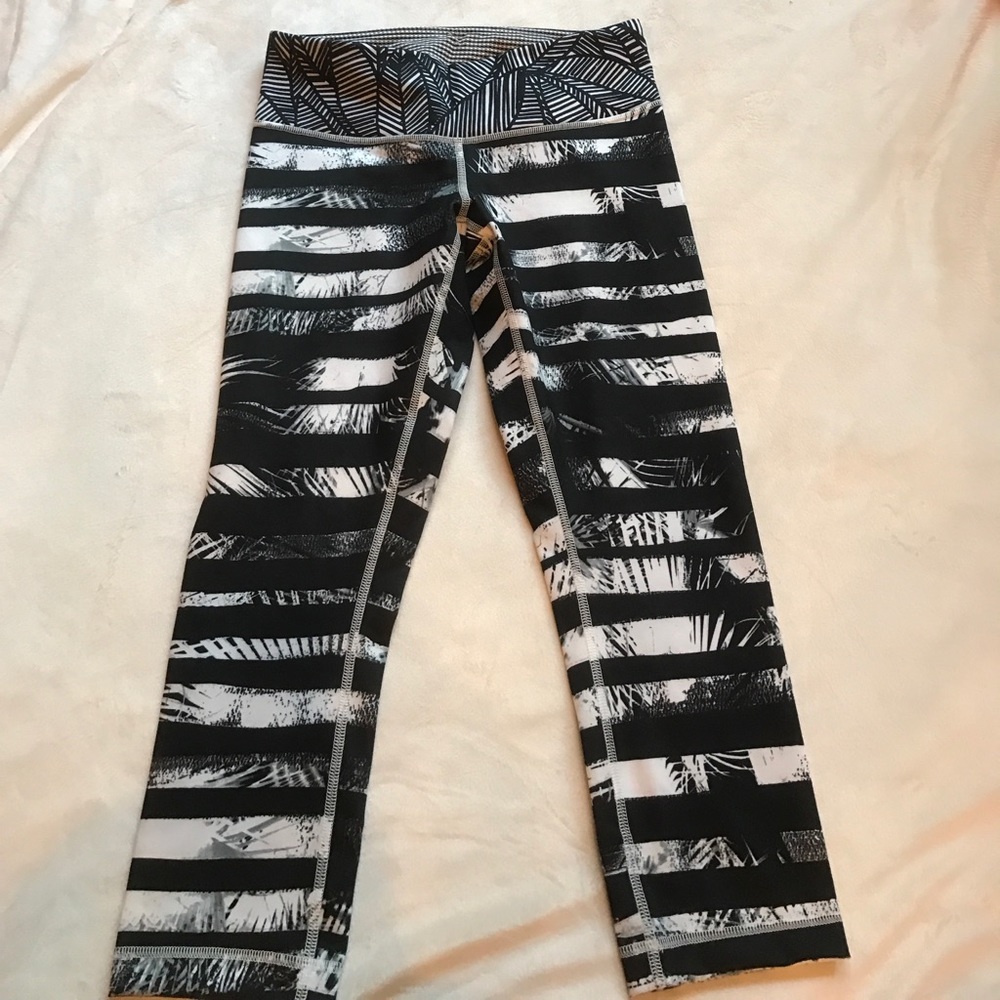 Lululemon wunder under crop