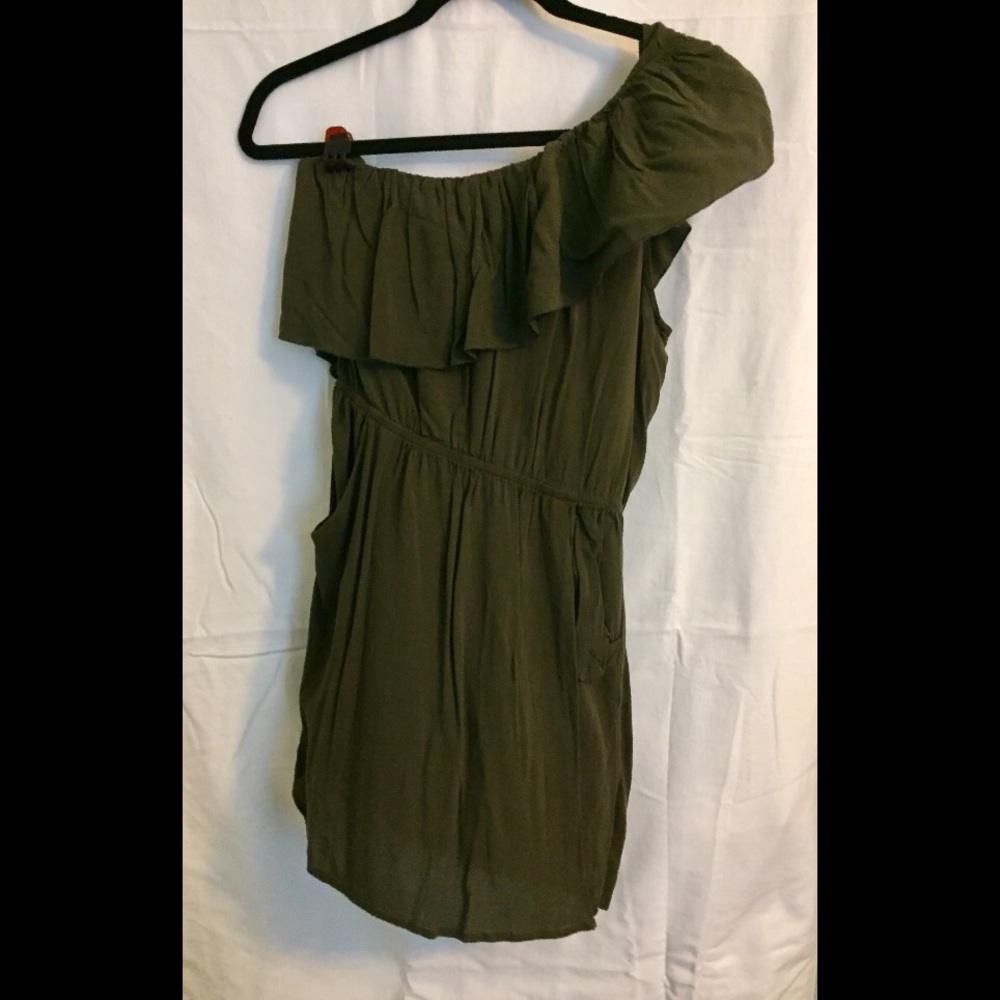 1 shoulder dress